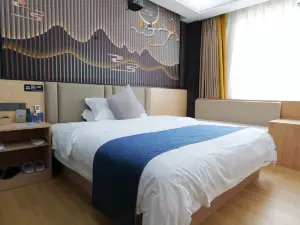 Mojiang Longxiang Film & Smart Hotel