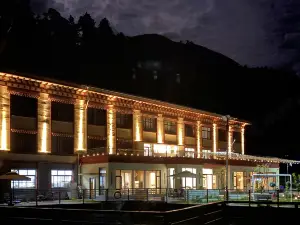 朗秋泊岸山荘