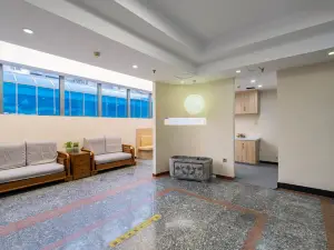 Homeinn Pebble Motel(Beijing Station Tongren Hospital)