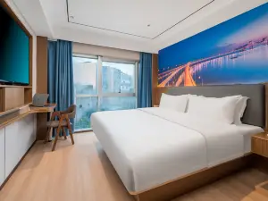Fino Hotel (Nanjing Jiangbei Hongyuecheng Longhua Road Subway Station Branch)