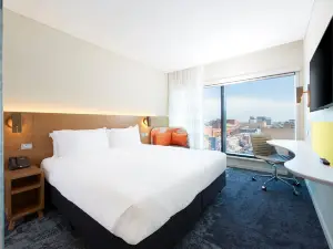 Holiday Inn Express Adelaide City Centre