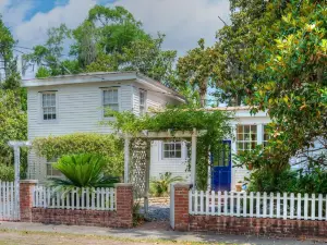 Open Gates Bed & Breakfast