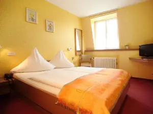Astoria Hotel