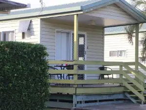 Bushchooks Travellers Village