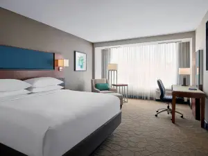 Delta Hotels by Marriott Milwaukee Northwest