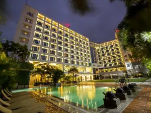 Express Inn the Business Luxury Hotel