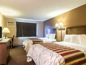 Red Wing Inn and Suite