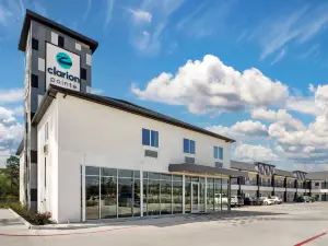Clarion Pointe