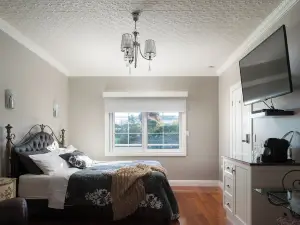 Noah's Stanley Luxury Bed and Breakfast