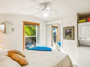 Lakefront Cabin with Spacious Deck on Lake Cushman