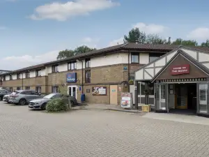 Travelodge Borehamwood Studio Way