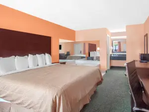 Days Inn by Wyndham Moulton