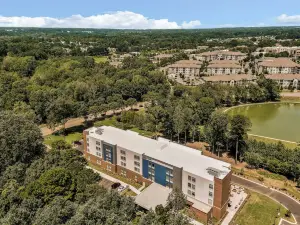 夏洛特亨特斯維爾SpringHill Suites酒店