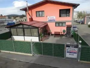 Apartments Emiza