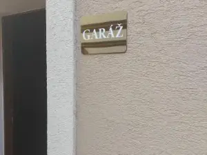 Corner House