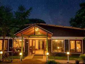 The Paradise Retreat
