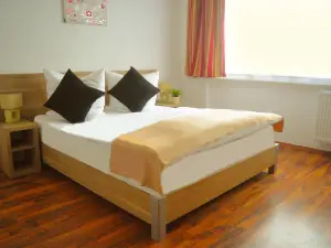 PLATINIUM HOTEL