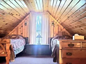 Camping at Its Finest!  Bring Your Hunting Party, Sleeps 12Ppl