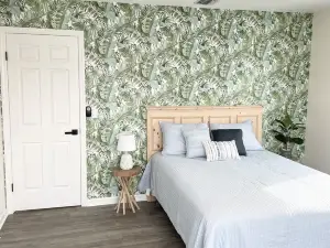 New Luxury Waterfront Beach House in Lavallette! Sleeps 12!