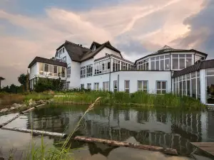 Balmer See – Hotel•Golf•Spa