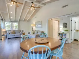 Private Hot Tub Stunning Logan Martin Lake Home