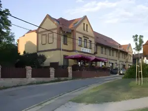 Libra Hotel