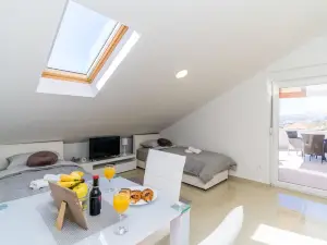 Apartments Šmanjak