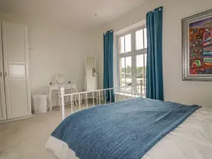 Cherrywood Manor