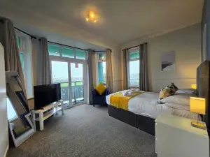 Beach Hotel Torbay B&B