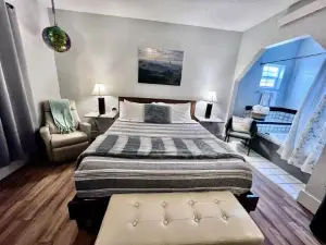 Eagle’s Landing Lodge