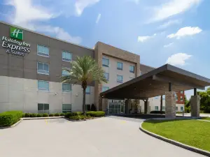 Holiday Inn Express & Suites Chalmette - New Orleans S by IHG