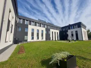 Vanta Business Center