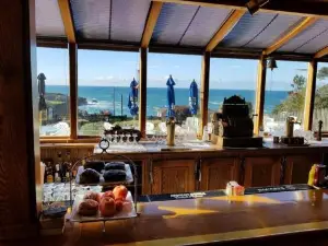 Ocean Cove Lodge Bar & Grill