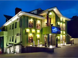 ウィークエンド ブティック ホテル