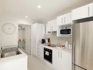 Smart Suites Self Check-in Apartments - 39A Freney