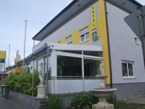 Hotel & Restaurant Garda