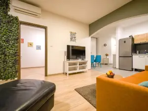 Vesna Convenient Apartment by Chors