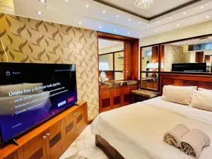 Charming 1-bedroom apartment with WiFi, AC in wonderful Machala