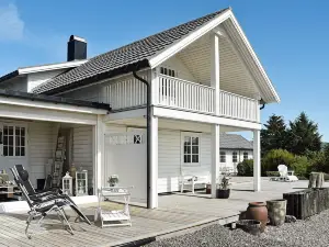10 person holiday home in Tornes I Romsdal