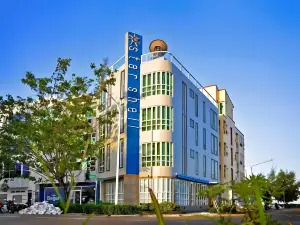 โรงแรมริเวอร์เชลล์