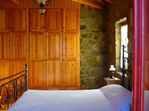 Stonehouses Lemnos