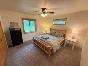 SUNSET BEACH CABIN - Charming 2-bedroom home INCLUDES PONTOON RENTAL!!!