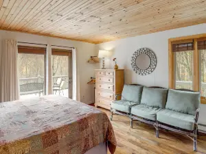 Walk to Slopes: Mars Hill Resort-style Mtn Chalet