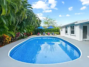 Home w/ Guest Suite Pool Near PGA & Beach