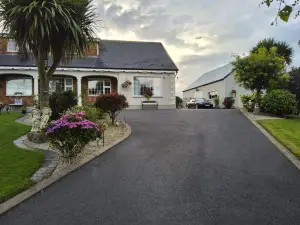 Dernvale House - Double room sleeps 3