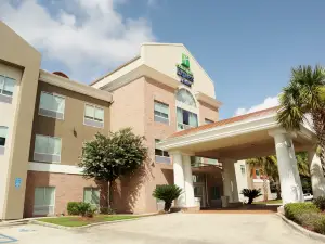 Holiday Inn Express & Suites Baton Rouge North by IHG