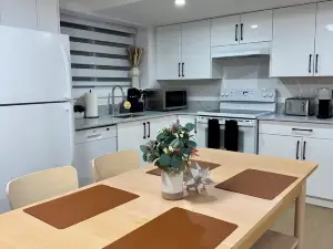 Levida Living - Cozy 2 Bedroom Suite at the Heart of Langley