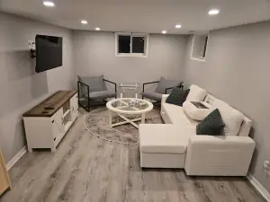 Cozy East Hill 2026!