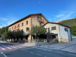 โฮสทัล อิบาอิเซก