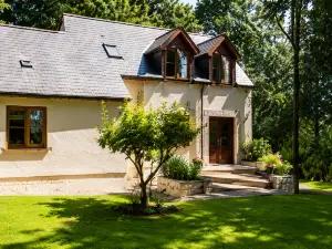 Little Red Rooster Rest and Spa